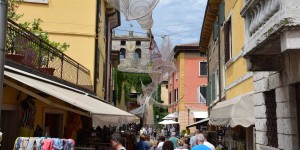 Fußgängerzone in Garda