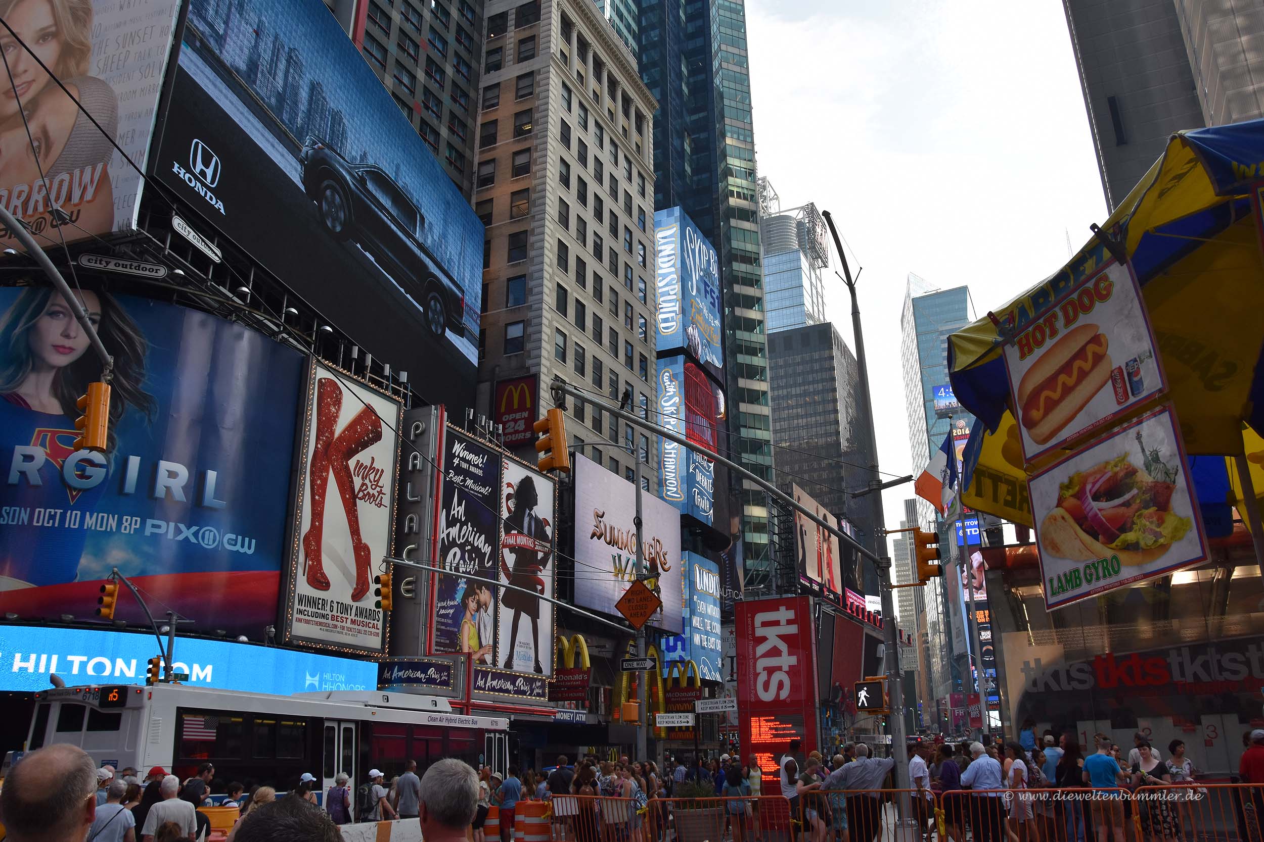 Eindrücke vom Times Square in New York - Die Weltenbummler