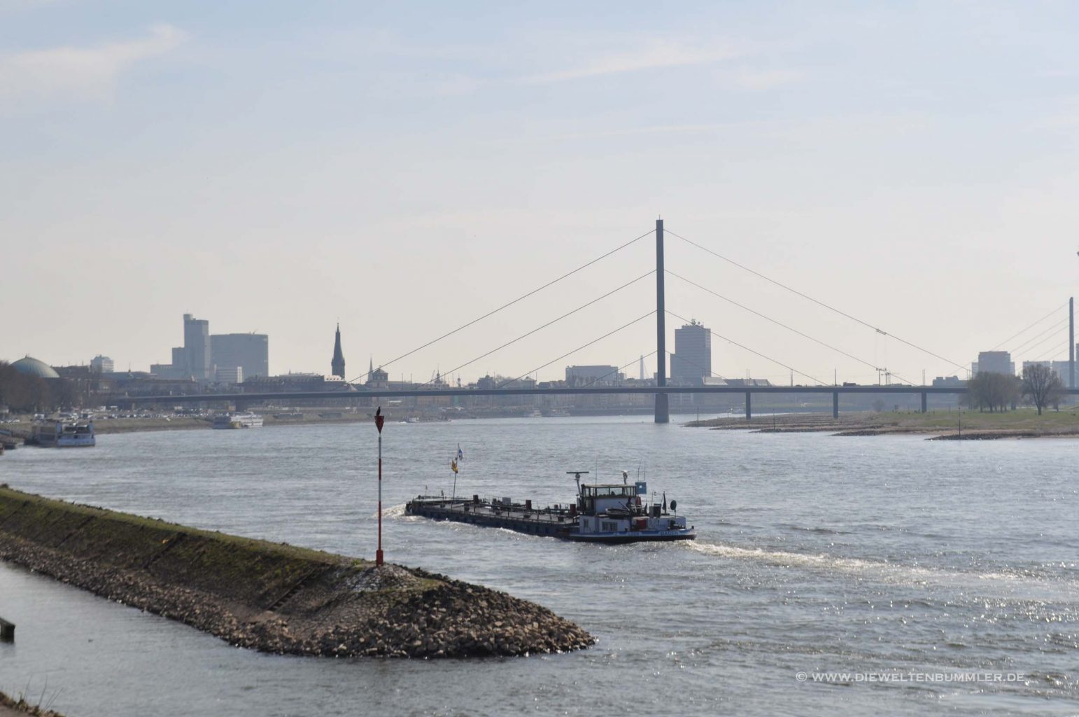 Wandern in Düsseldorf – Geografischer Mittelpunkt bis zum Nordpark